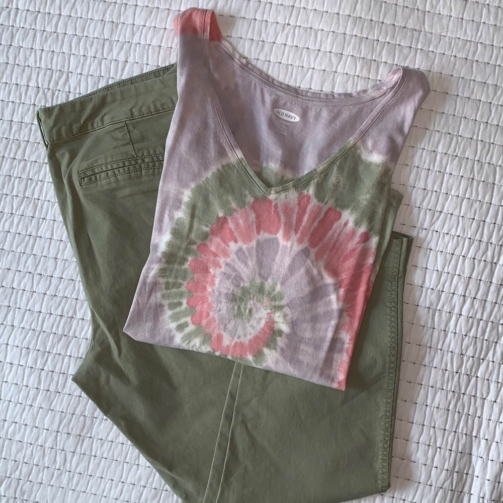 ✨ 2/$15 Tie die tank | OLD NAVY